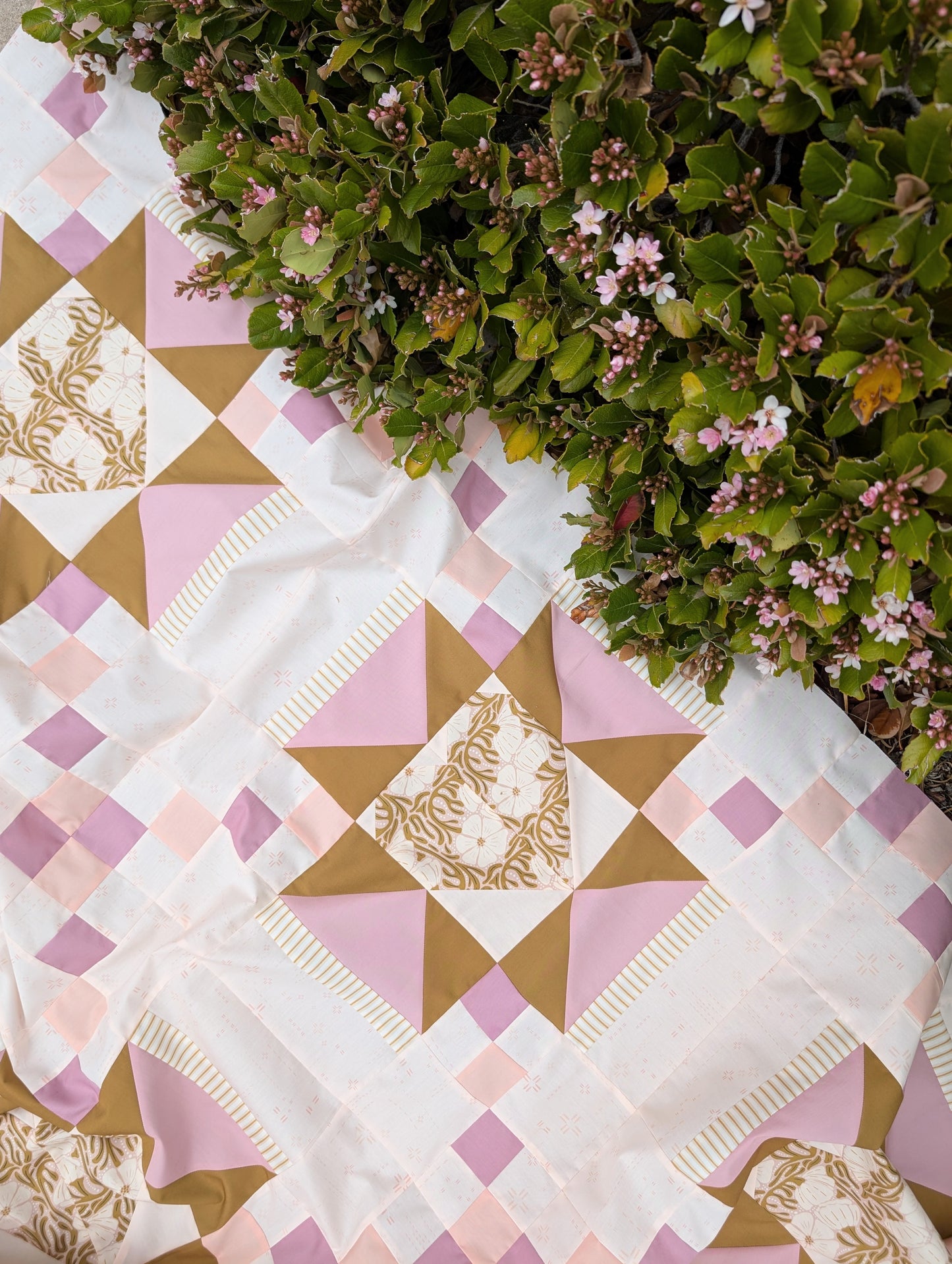 Amour Blooms Quilt