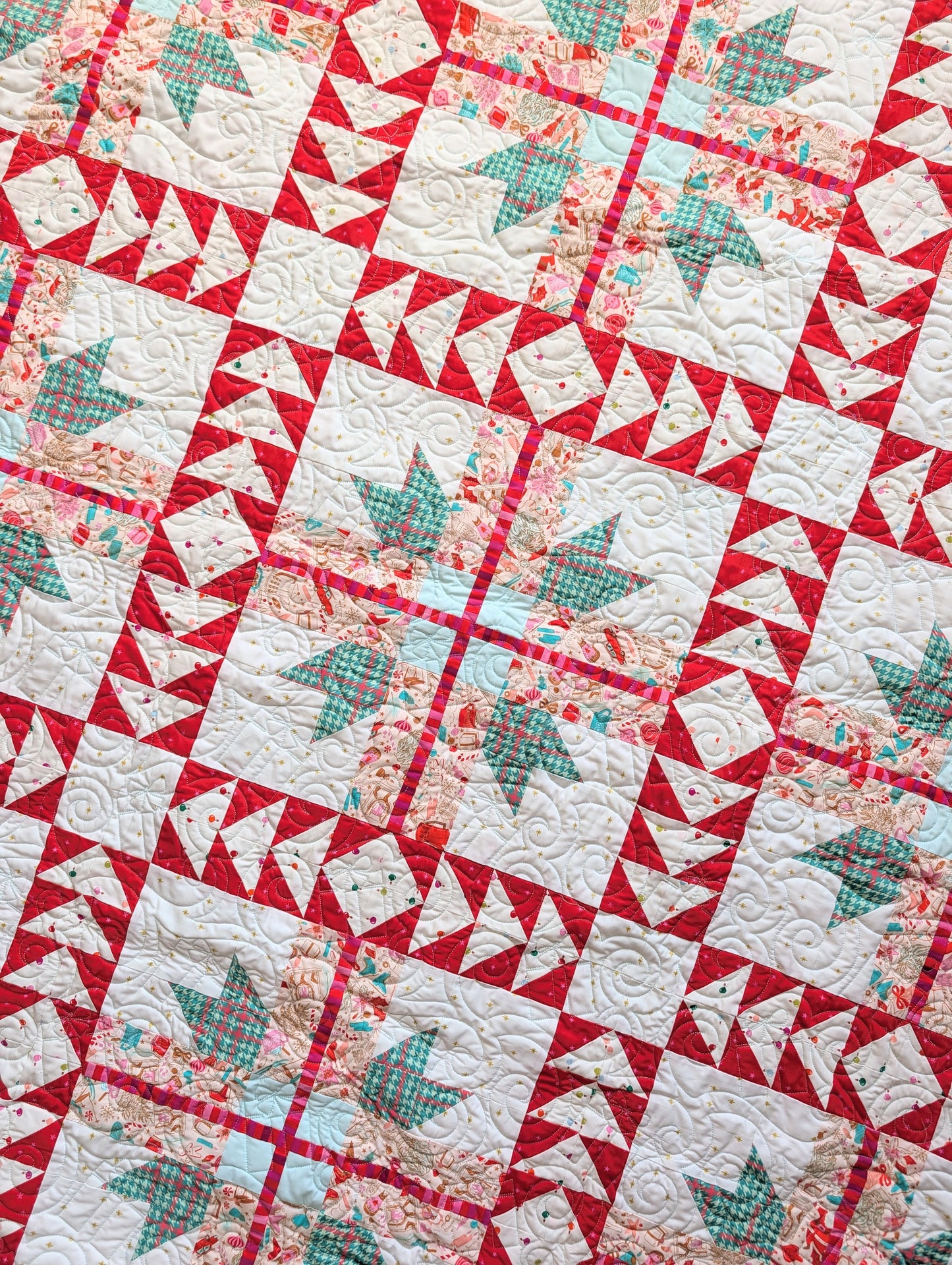 Peppermint Presents Quilt Pattern | WHOLESALE
