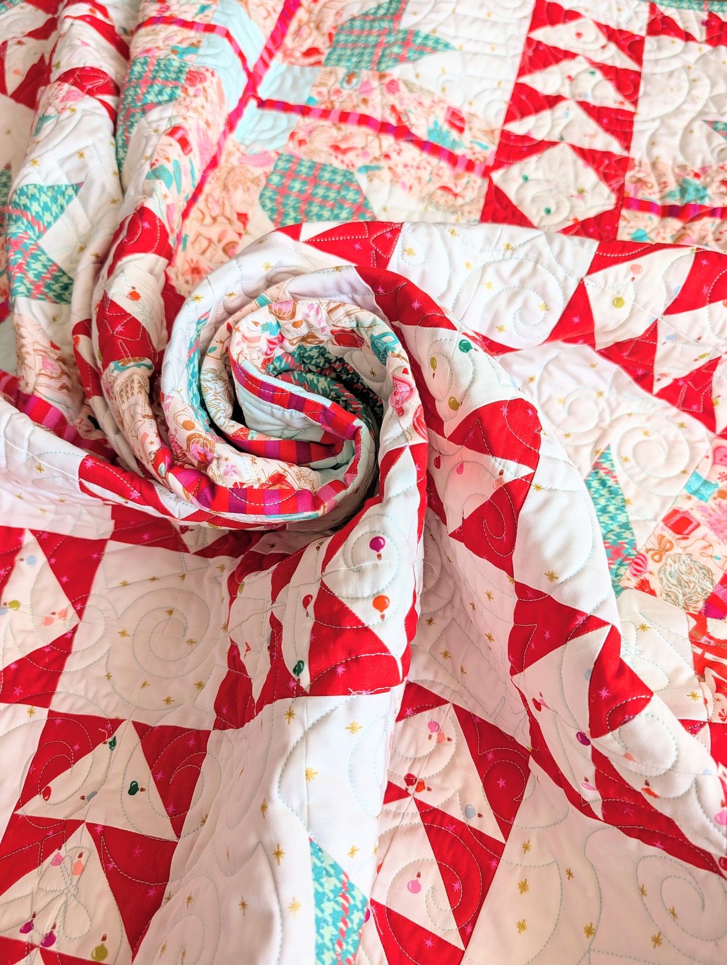 Peppermint Presents Quilt Pattern | WHOLESALE