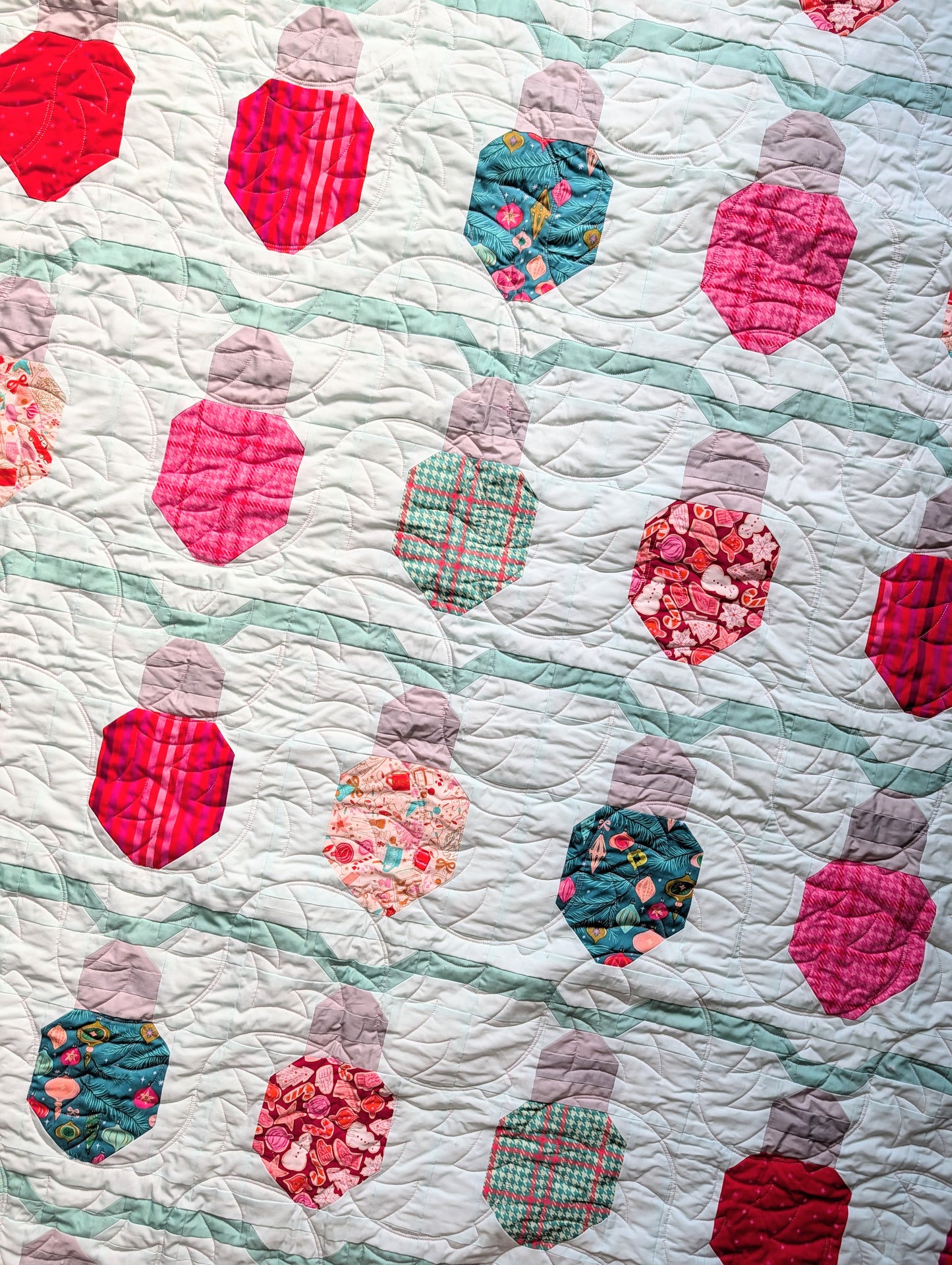 Let It Glow Quilt Pattern | WHOLESALE